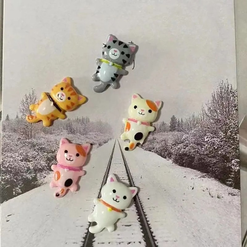 5Piece Cartoon Kitten Refrigerator Magnet Set 2