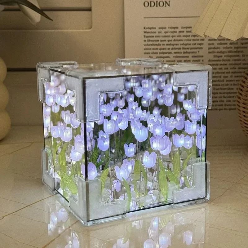 Handmade Infinity Tulip Mirror Cube Table Lamp 4