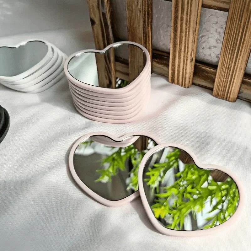 Handmade HeartShaped Mini Travel Mirror Set 4