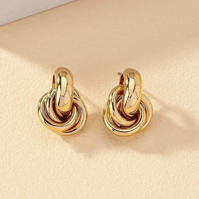 Shiny Plating Knot Hoop Earrings 3