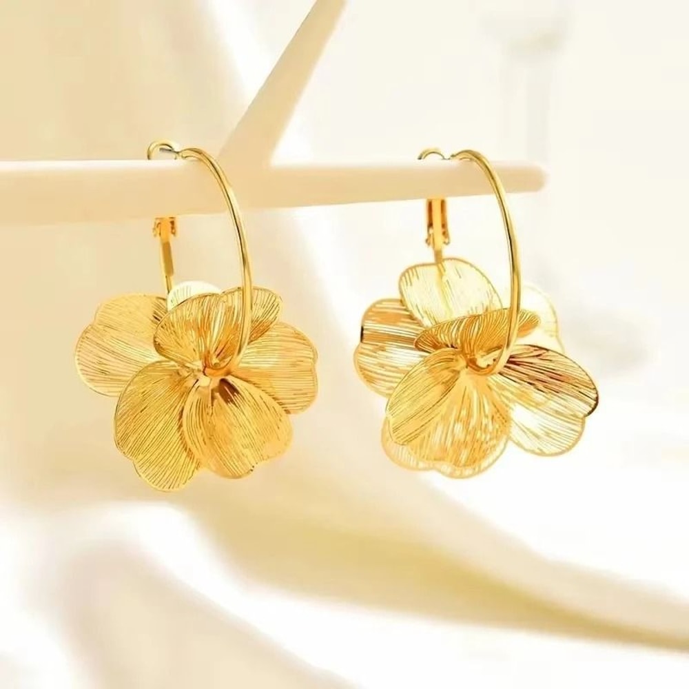 Exquisite Butterfly Flower Pendant Earrings 0