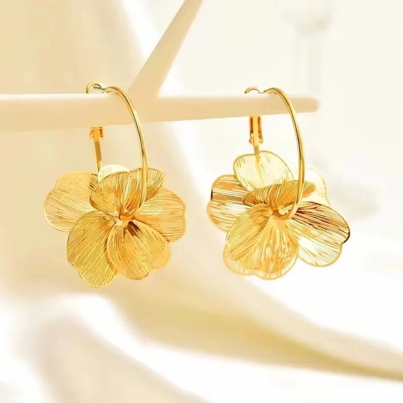 Exquisite Butterfly Flower Pendant Earrings 0