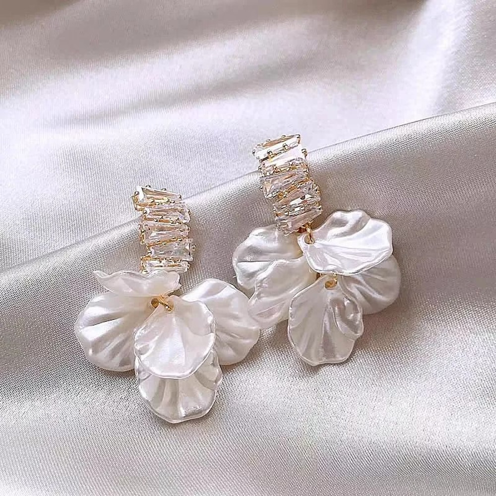 Unique Glossy Shell Flower Pendant Earrings 8