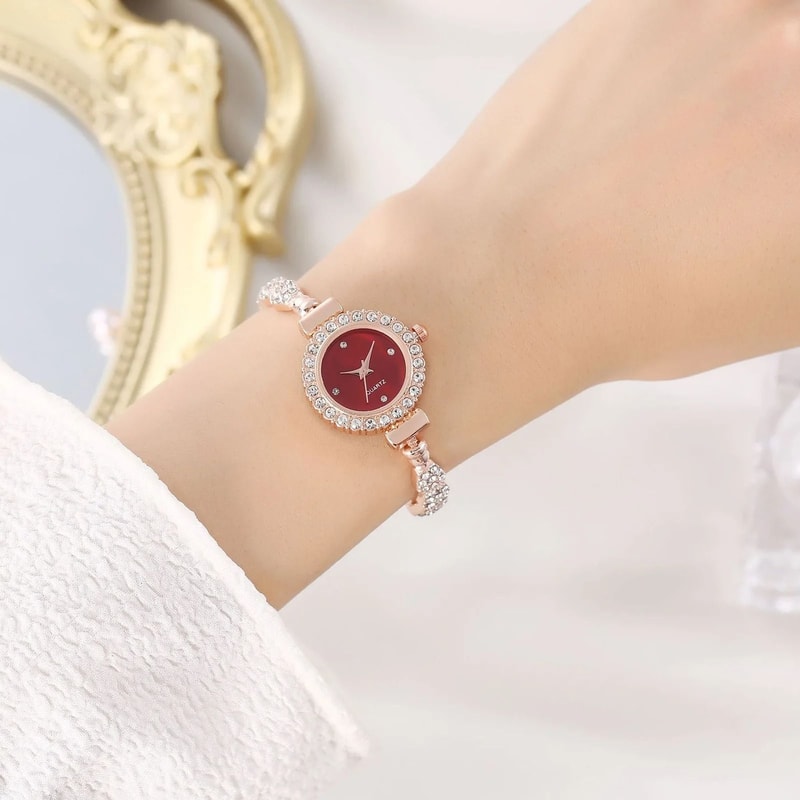 HighEnd Diamond Bracelet Watch Elegant EasyRead Dial And Shiny Crystal Wristwatch For Women 3