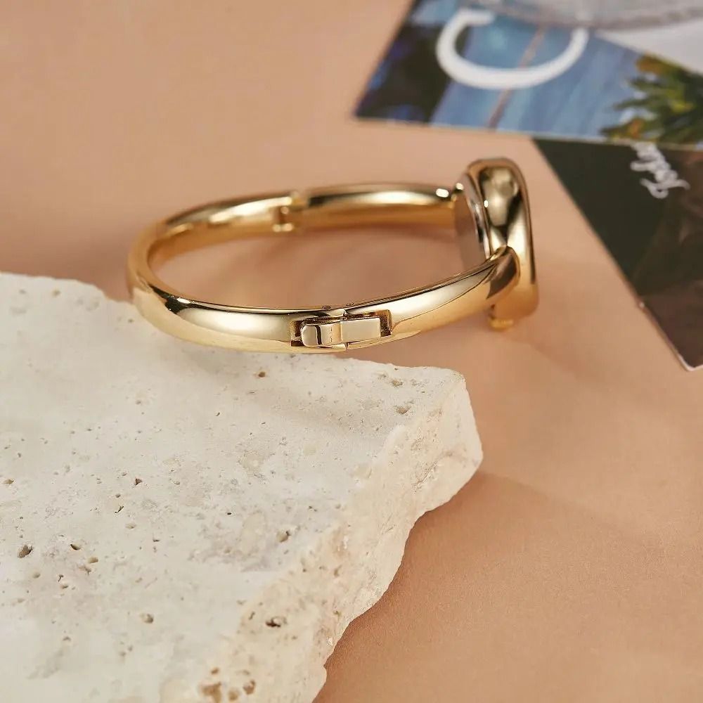 Roman Numeral Oval Bracelet Watch Fashionable Luxury Waterproof Quartz Timepiece For Women 5