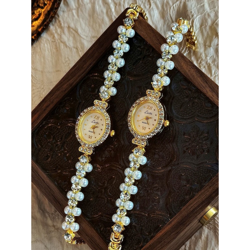 Luxurious MotherofPearl Vintage Watch Elegant Oval Timepiece With Rhinestone Inlays For Women 0