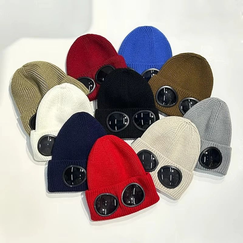 Thermal Knitted Beanie With Integrated Protection Glasses 3