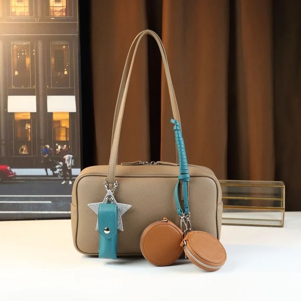 HighCapacity Boston Messenger Handbag 0