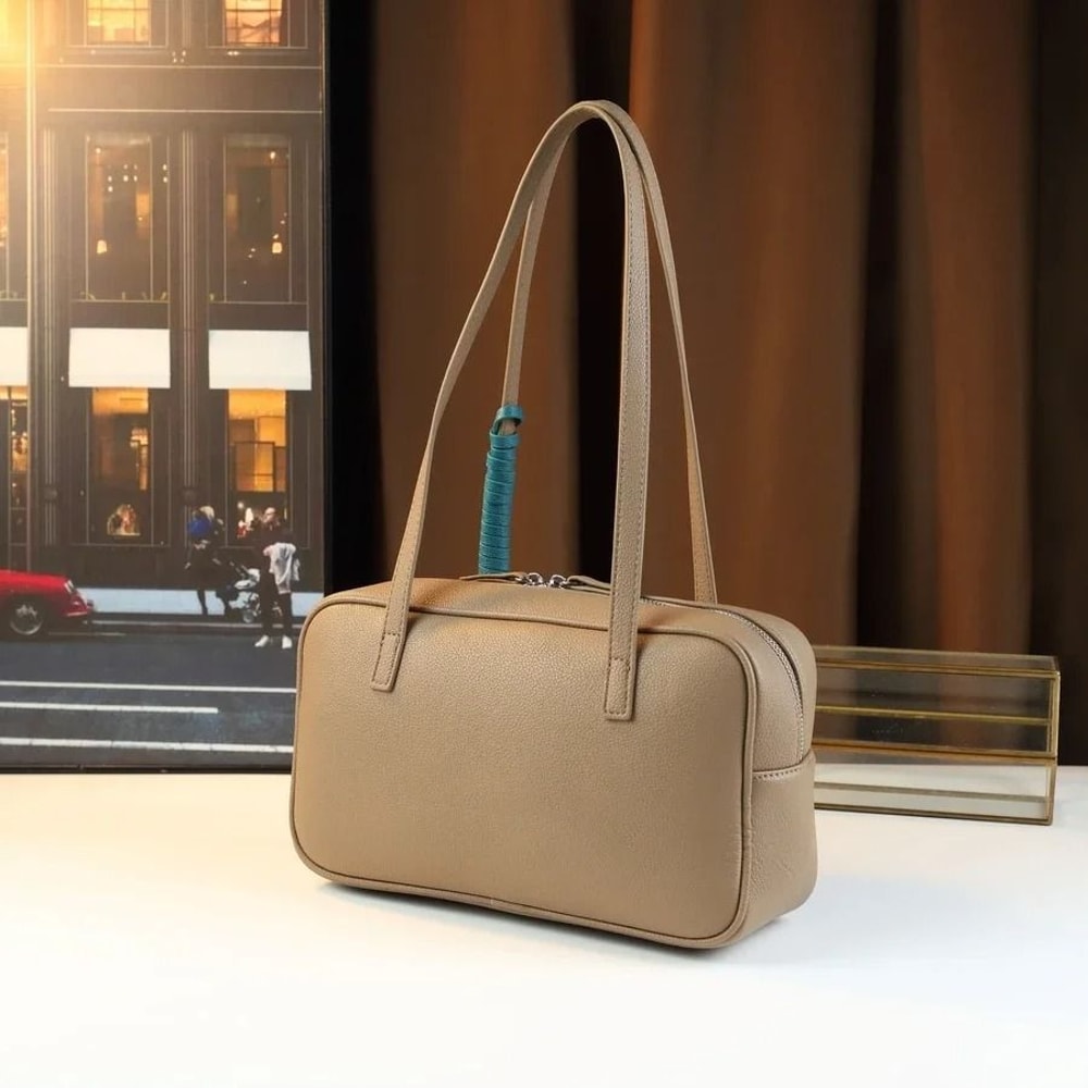 HighCapacity Boston Messenger Handbag 2