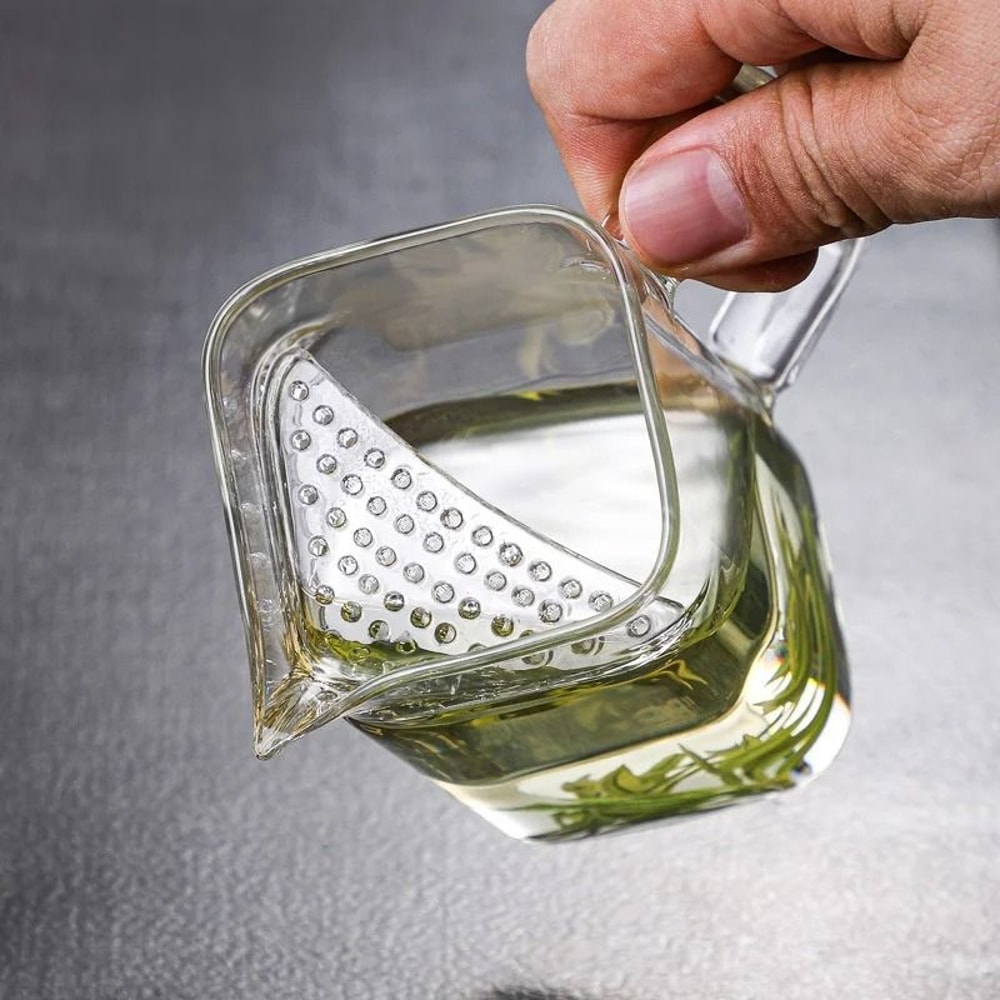 Square Mouth High Borosilicate Glass Tea Pitcher 2