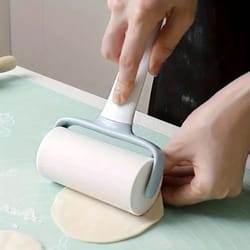 hand-held pastry roller – ergonomic household baking tool