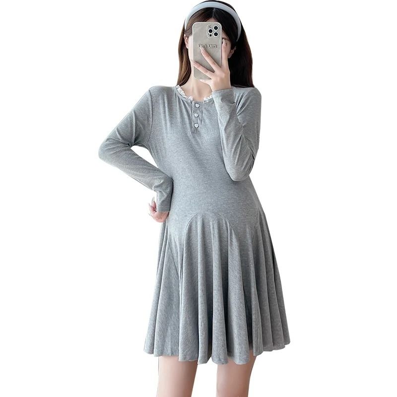 Elegant Korean Style Pleated Lace Maternity Dress 4