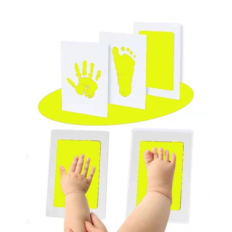 TinyTraces CleanTouch Hand And Footprint Kit 17