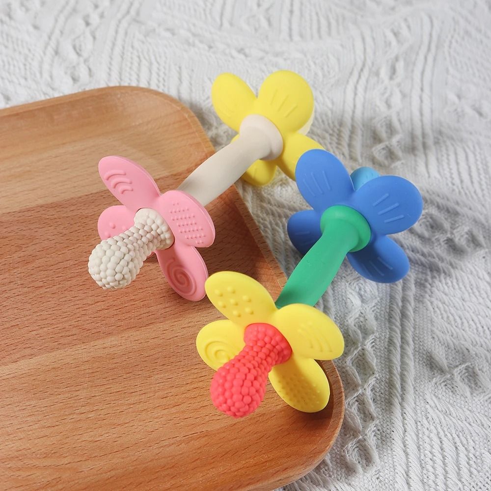 PetalSooth 2in1 Silicone Flower Teether 3