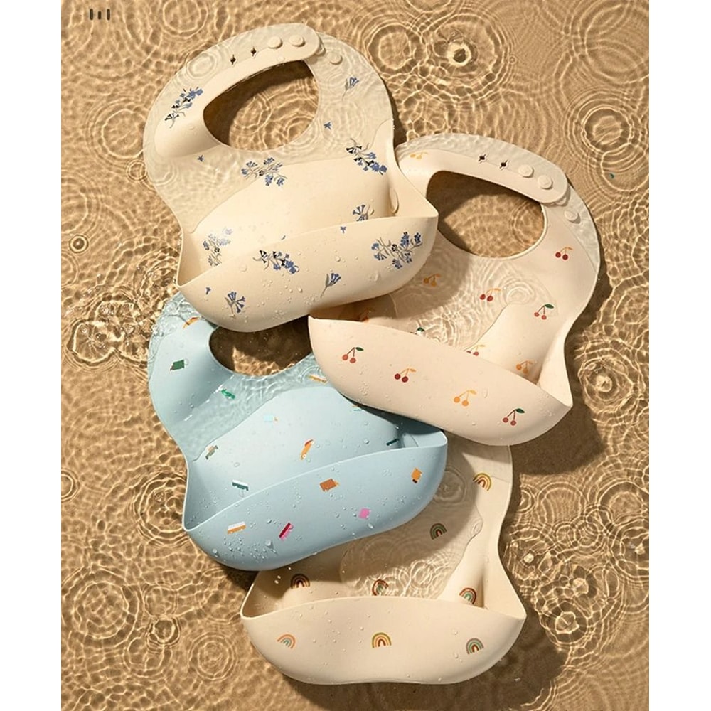 TidyTots UltraSoft Silicone Feeding Bib 3