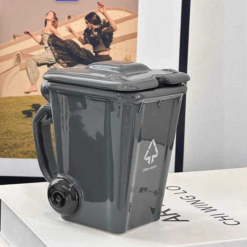 3D Sculpted Trash Can Recycling Bin Mug 8