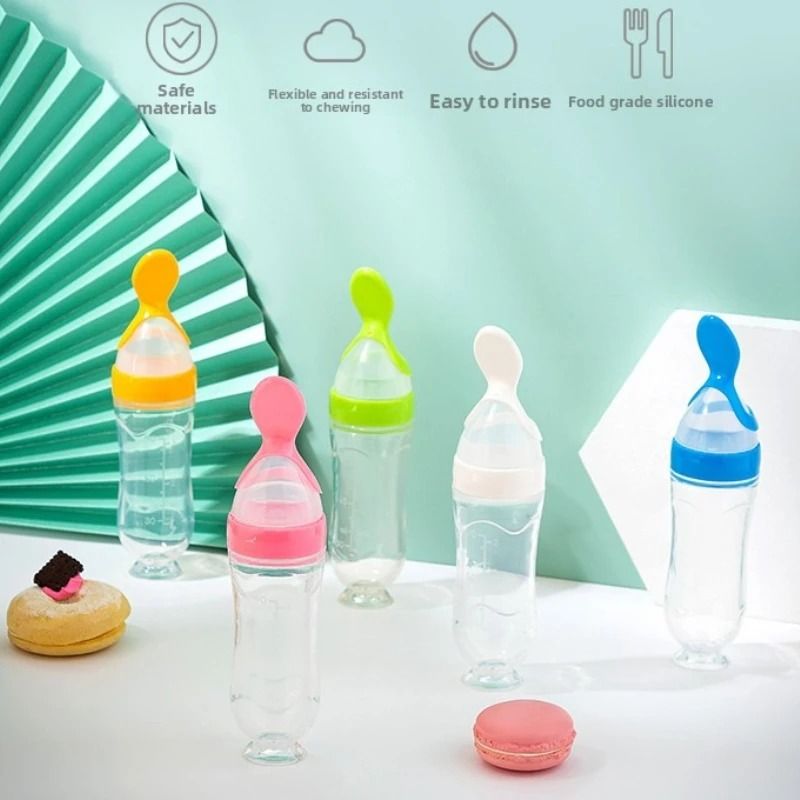 Silicone Squeeze Feeding Bottle With Integrated Supplement Spoon 0