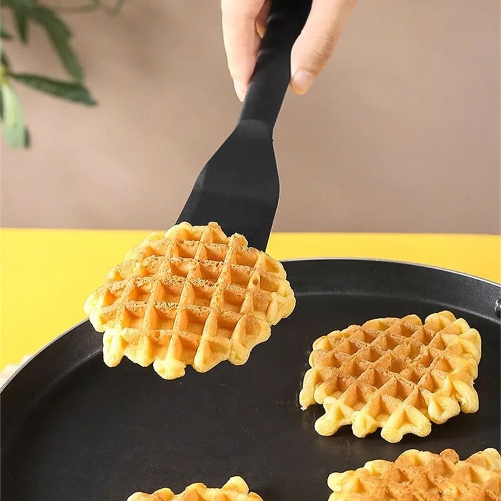 HighHeat Resistant Silicone Frying Shovel And NonStick Pancake Spatula 3