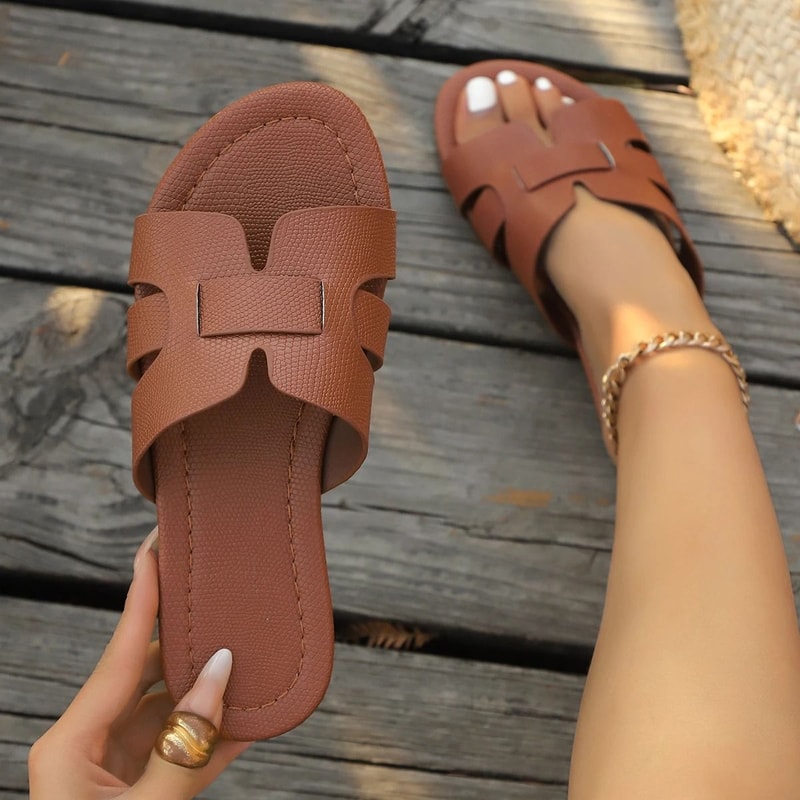Luxury Trend Designer Flat Slippers Elegant Outdoor Beach Sandals 8