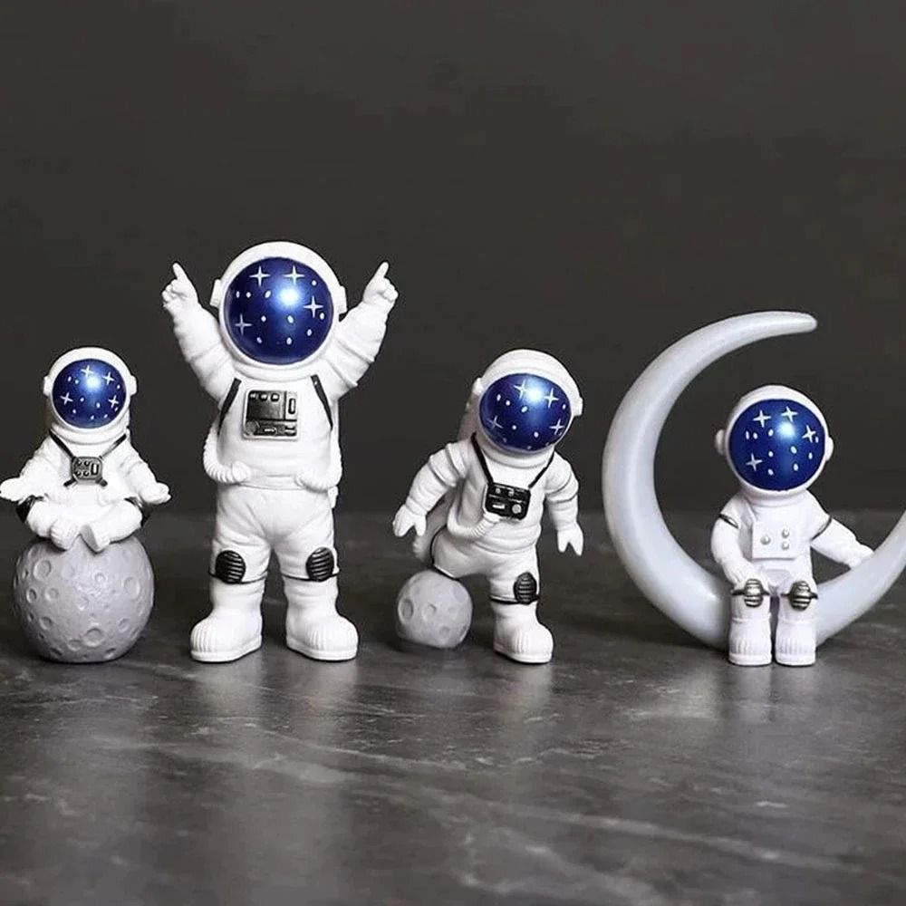 4Piece Astronaut Figure Set Spaceman Sculpture Educational Toy For Desktop Home Decoration Space 0