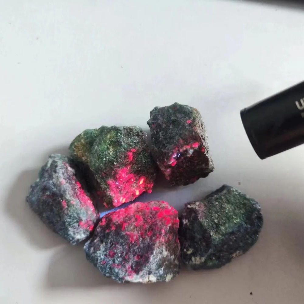 Natural Raw Emerald Sapphire Ruby Gemstone Set UV Fluorescent Mineral Specimens For Crystal Heali 2