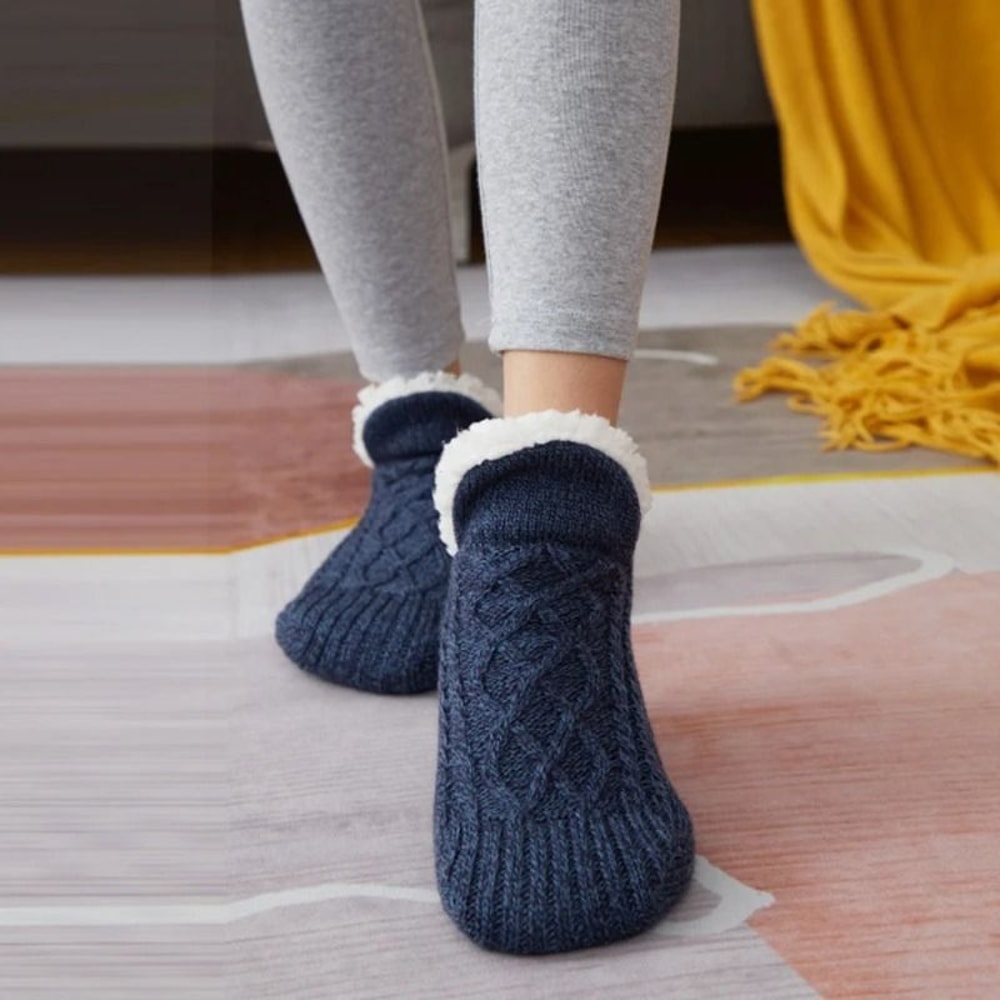 Mens Plush Thermal Slipper Socks With NonSlip Grips 12