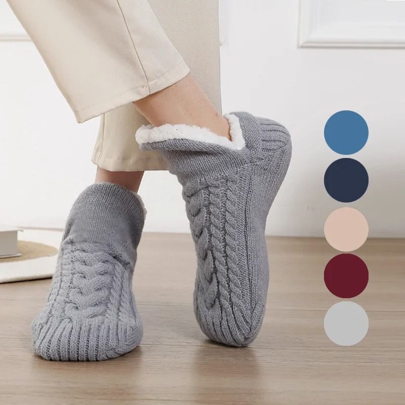 Elite Mens Plush Thermal Slipper Socks With NonSlip Grips 0