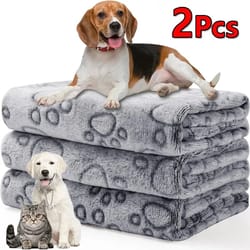 2-piece premium soft fluffy pet blanket set – high-quality warm fleece mat with cute paw prints