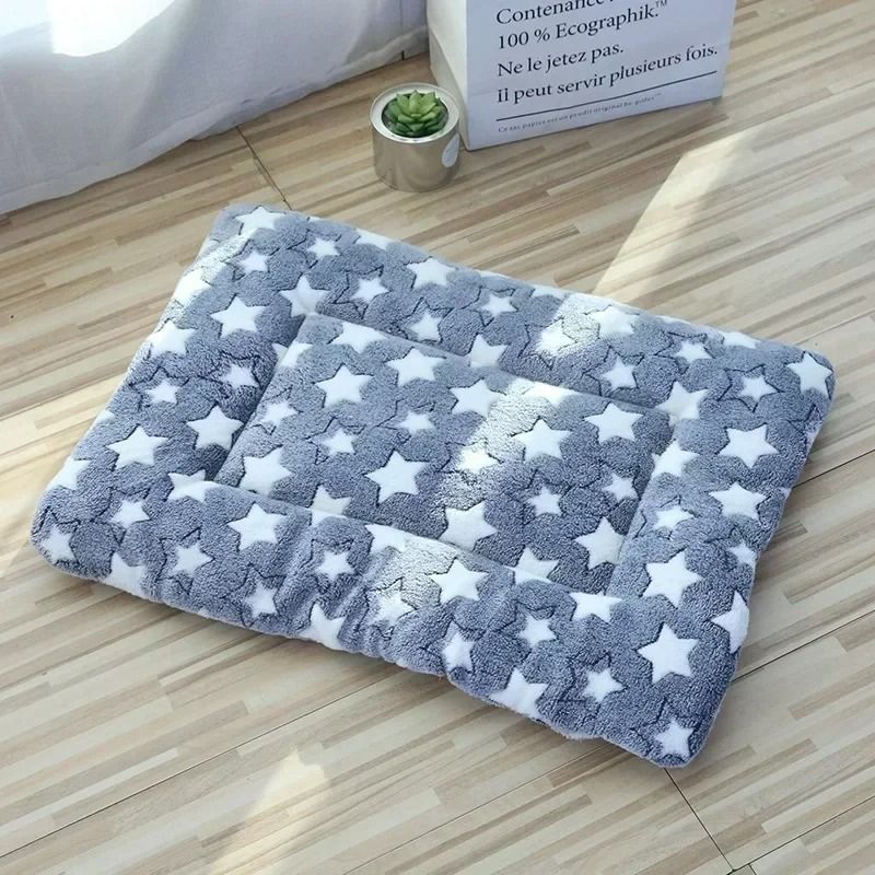 UltraSoft Short Plush Pet Sleeping Mat Thermal Blanket 9