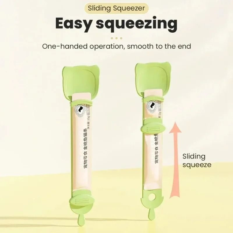 Ergonomic Squeeze Lick Cat Strip Feeder Spoon 3