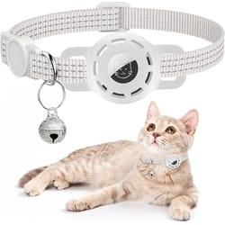 reflective pet collar with integrated tracker holder and safety breakaway buckle