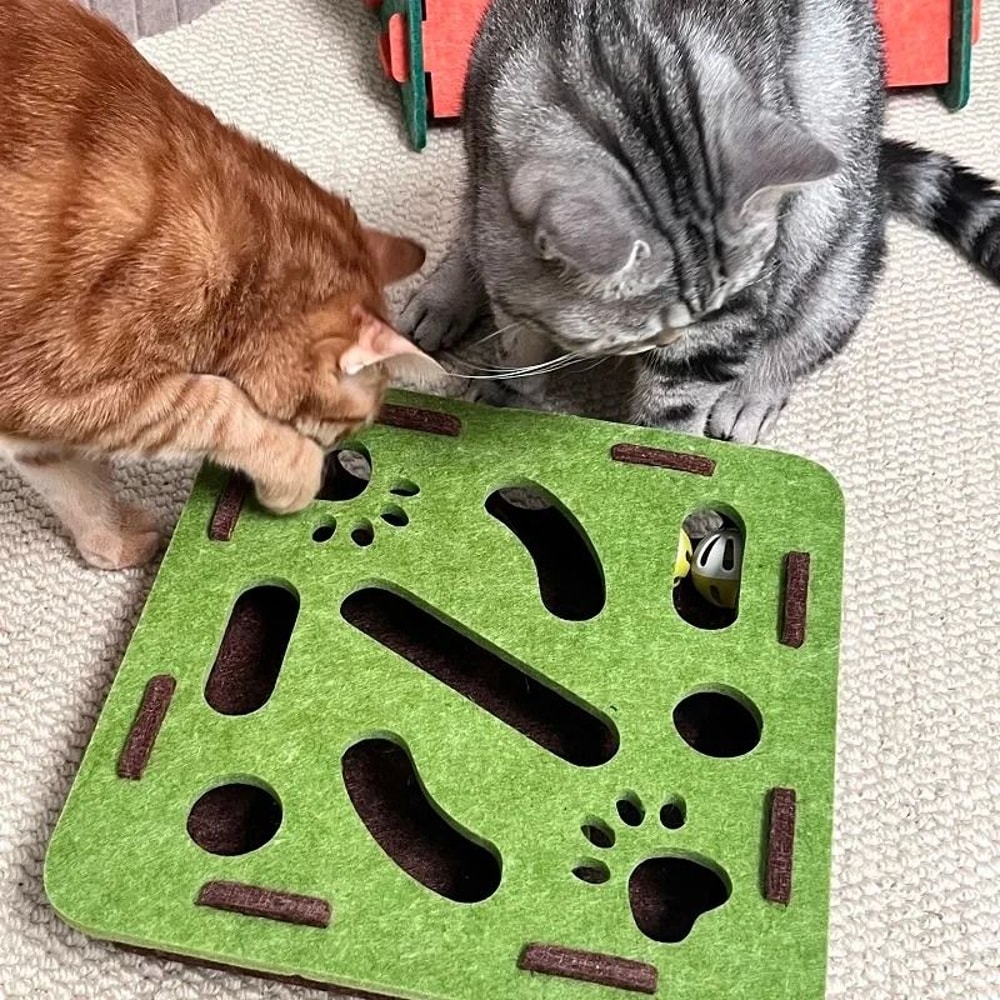 Vertical Natural Sisal Scratching Post With Interactive Toy 2