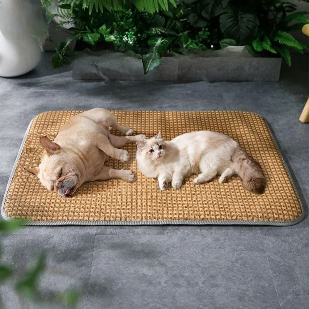 ArcticCool PressureActivated Summer Cooling Mat 1