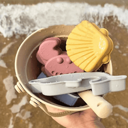 silicone kids beach toy set – durable sand bucket and shovel for outdoor play and travel