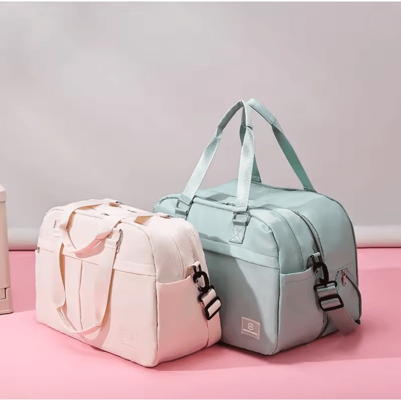 Expandable Travel Duffle Bag With Carry On Flexibility 0