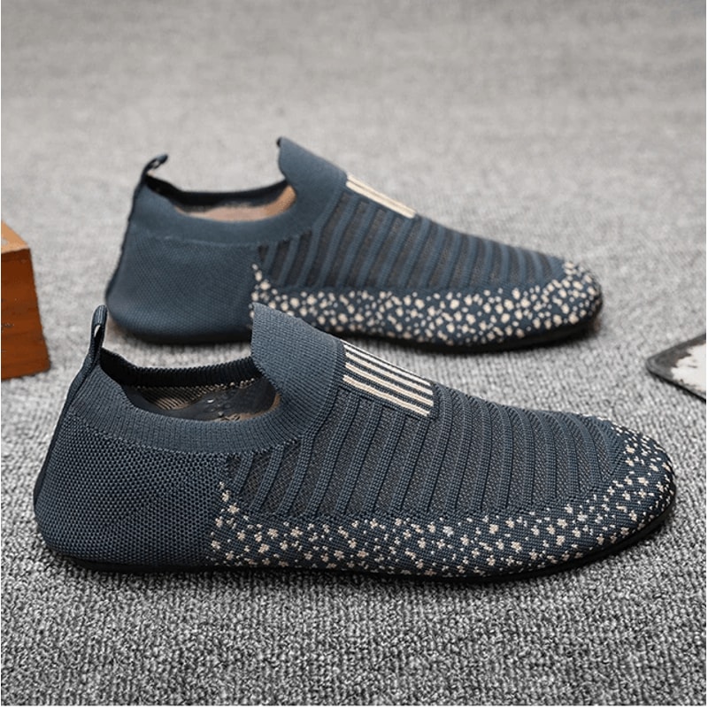 BreezeStep Mens Lightweight Breathable Moccasin Slippers 1