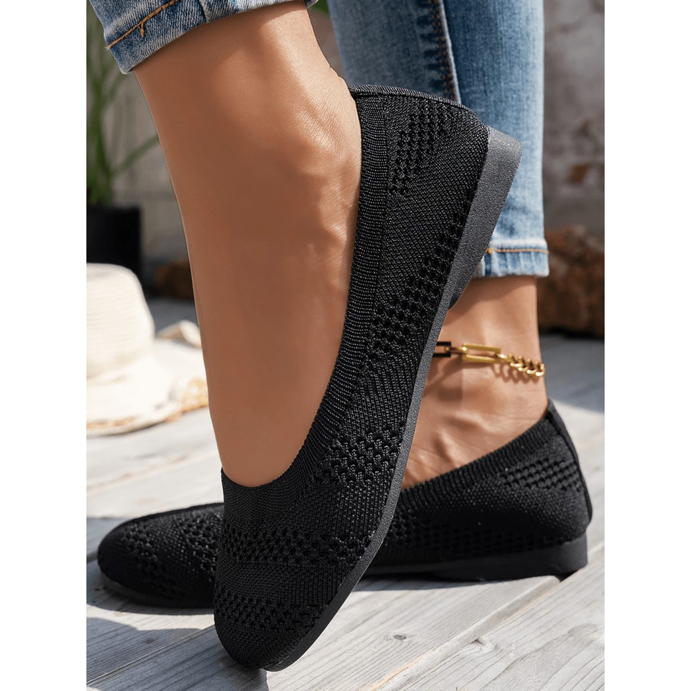 Womens Comfortable Round Toe Knit Flats Versatile SlipOn Shoes For AllDay Wear 3