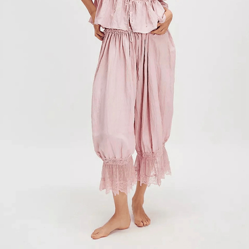 BloomEase Womens Y2K Loose Fit Cropped Pants With Lace Patchwork 2