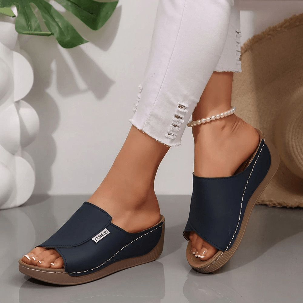 Women Wedge Slippers Comfortable Open Toe Sandals With Buckle And Breathable Design 3