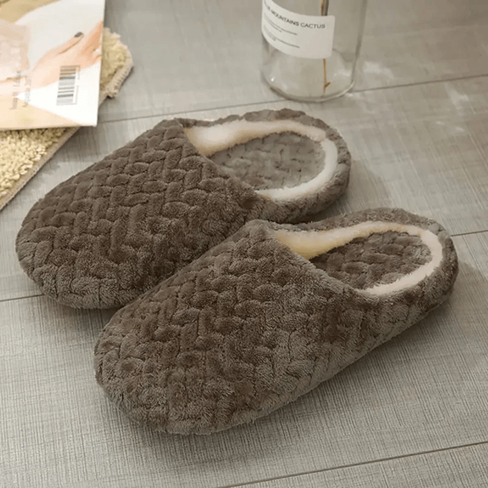 CozyCloud Unisex Fluffy Home Slippers Soft Lightweight Indoor Slides For Winter Comfort 3