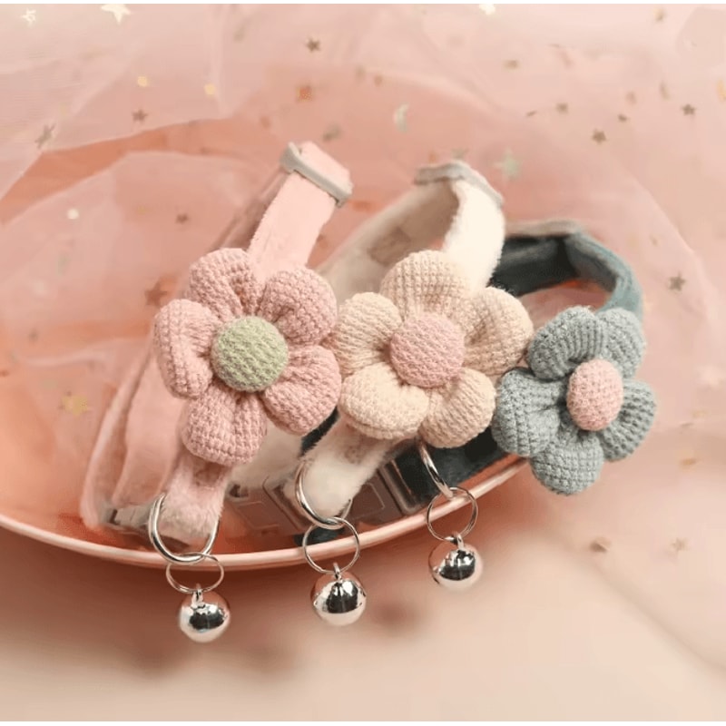 Cute Flower Cat Collar With Adjustable Buckle And Bell 3