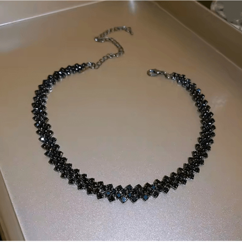 Luxury Crystal Shine Rhinestone Choker Necklace 4