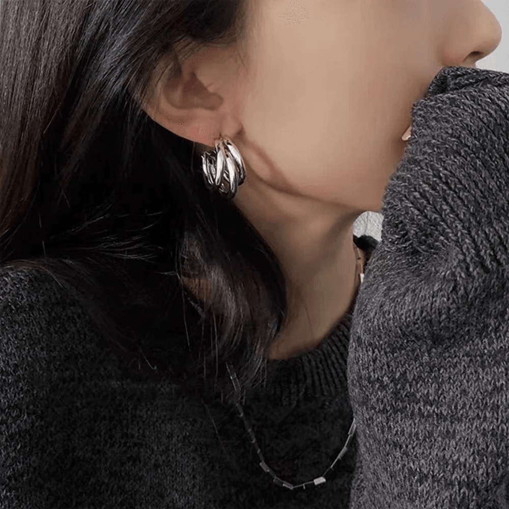 Golden Curve Vintage Hoop Earrings 0