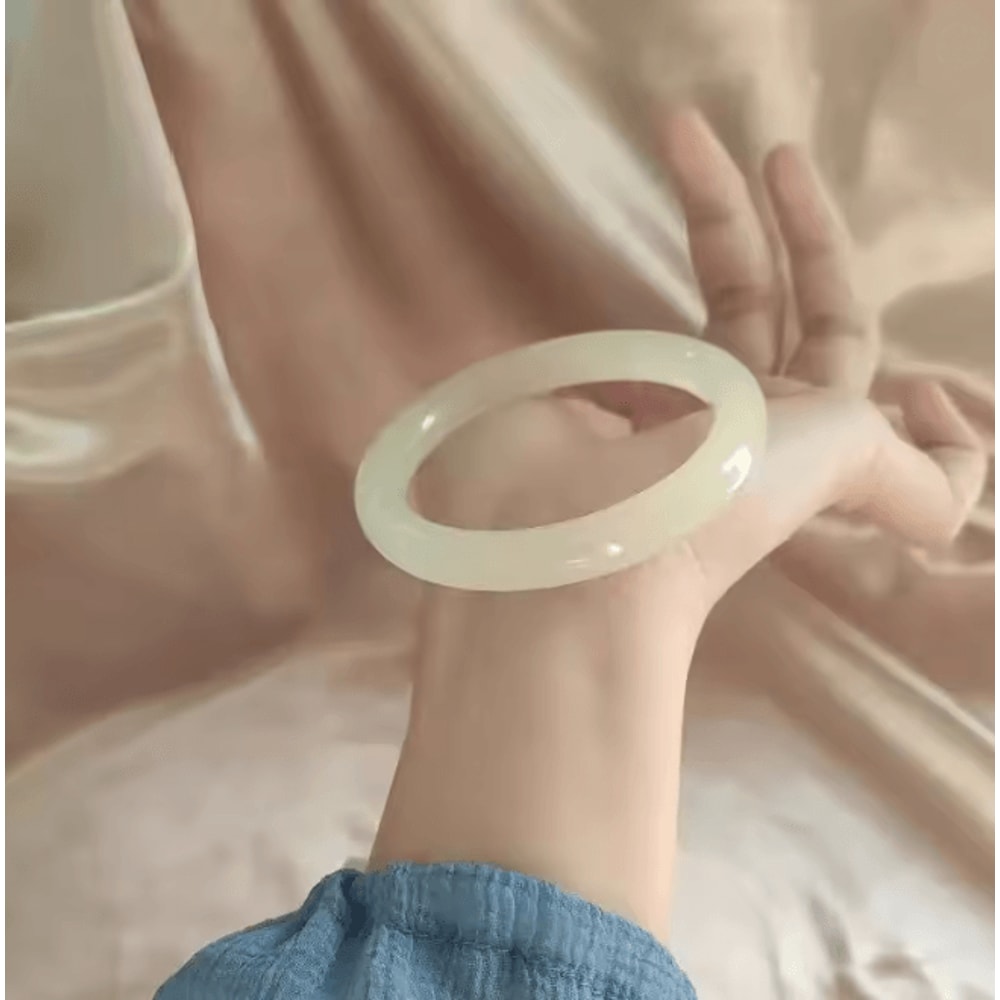 SereniGlow Natural Jade Bracelet 4