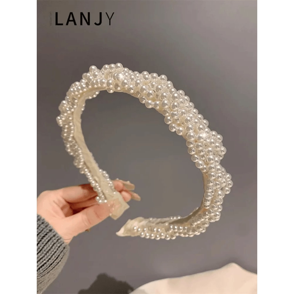 Elegant Pearl Hairband For Women 1