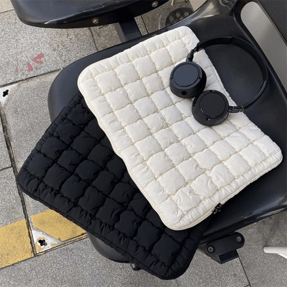 PuffGuard Quilted Laptop Sleeve 0