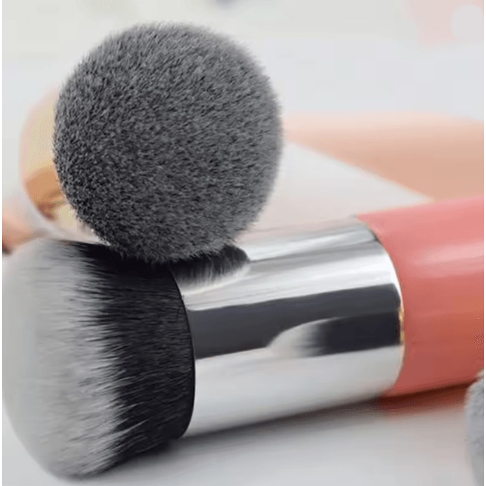 AirBlend Mushroom Foundation Brush For Seamless Coverage 1