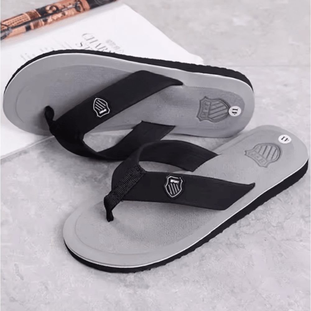 UrbanEase Mens Casual Flip Flops Non Slip Summer Beach Slides 5