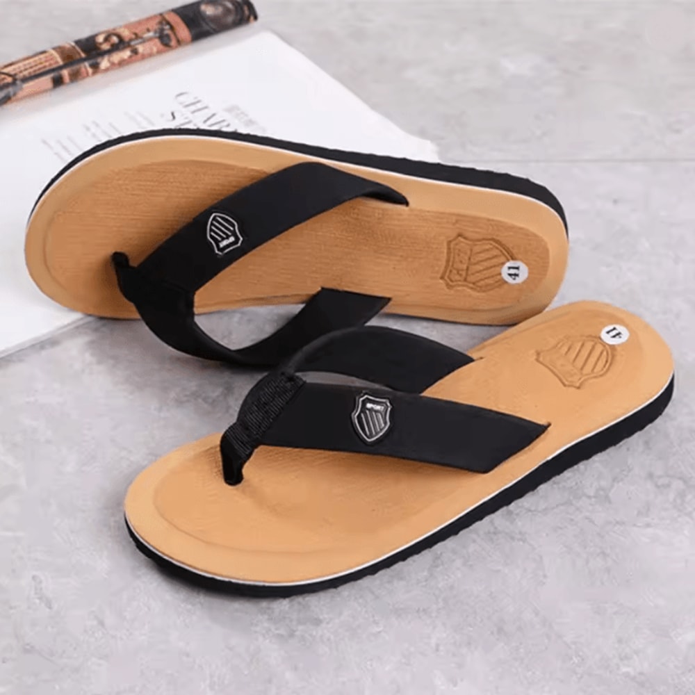 UrbanEase Mens Casual Flip Flops Non Slip Summer Beach Slides 6