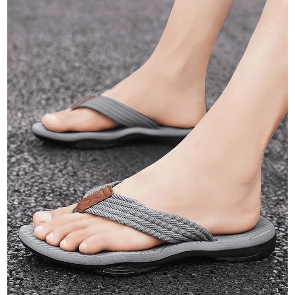 UrbanWave Mens Summer Flip Flops Non Slip Beach Sandals 2
